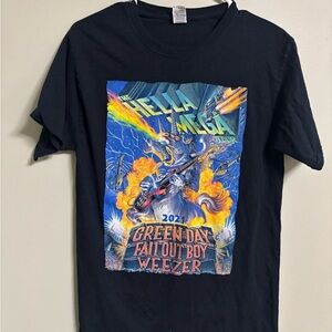 Hella Mega Tour T-Shirt Size Small Green Day Fall Out Boy Weezer 2021 Band